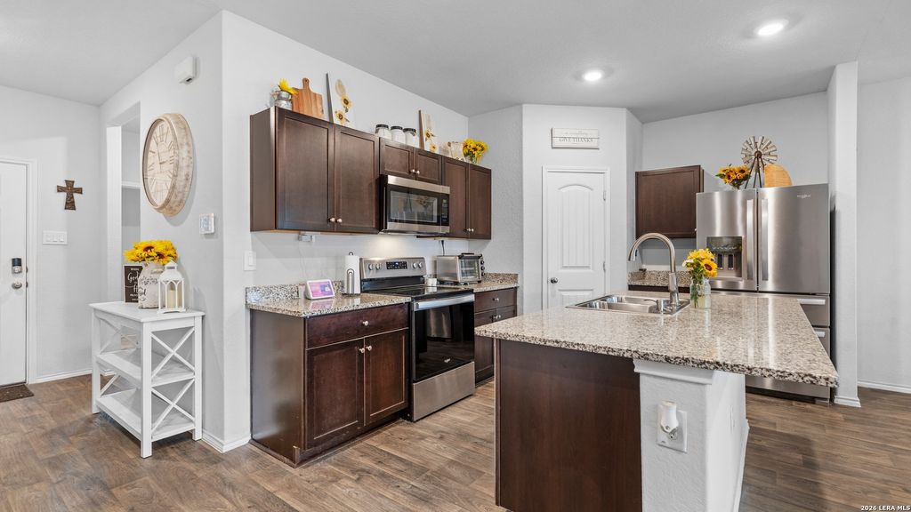 Photo of 731 Monarch Dr, Seguin, TX 78155 (MLS # 1955879)