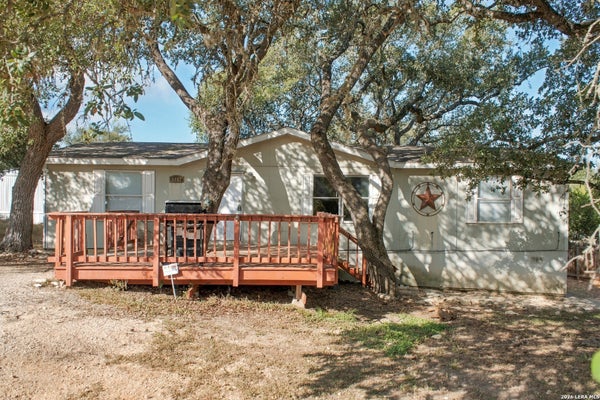 1247 SKYLARK DR, CANYON LAKE, TX 78133 - Image 0ddbfd382b92b1efe744b98dae800f4d/2559506468
