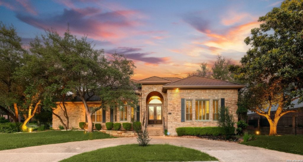 Photo of 136 WESTCOURT LN, San Antonio, TX 78257 (MLS # 1966501)