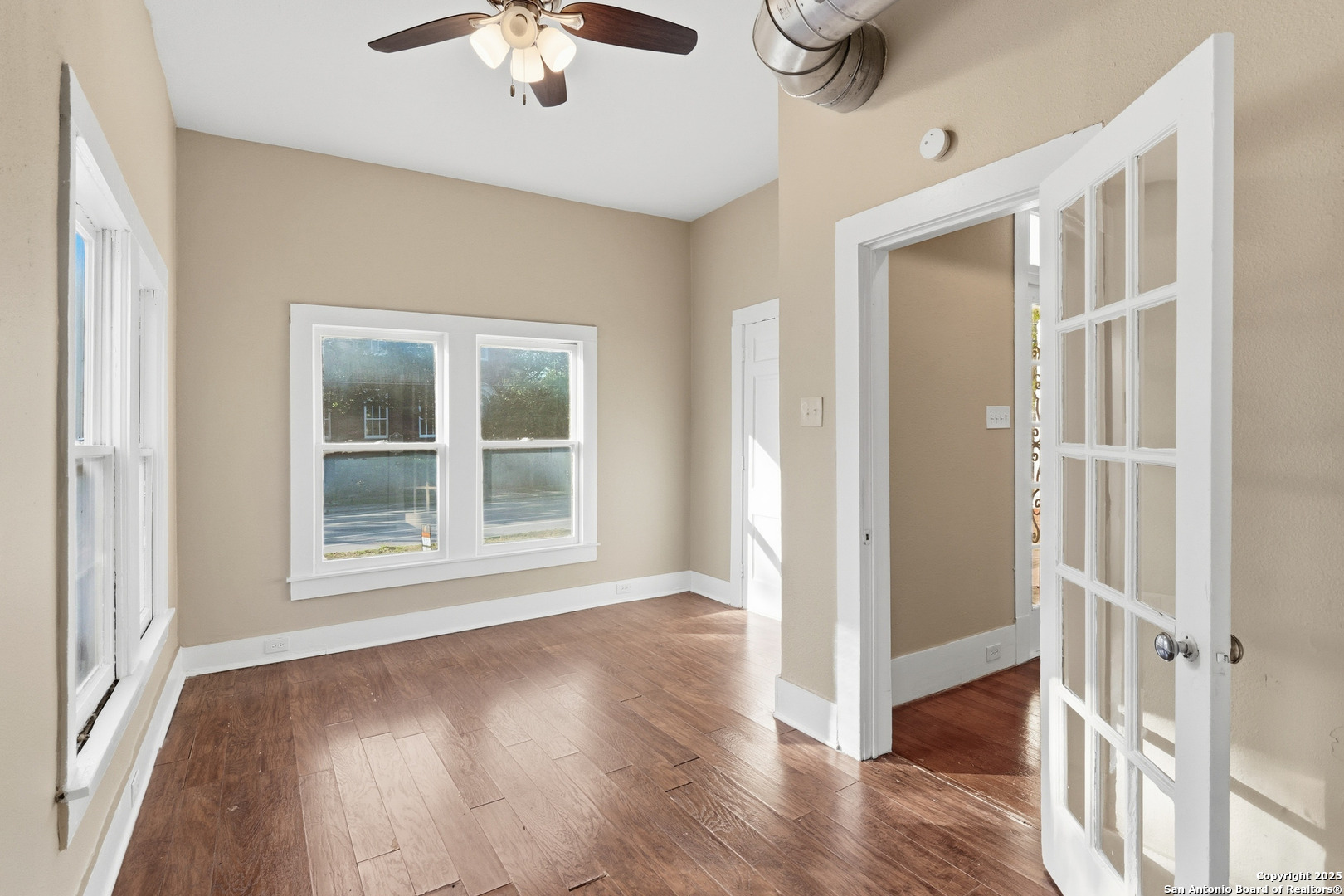 501 west mistletoe avenue