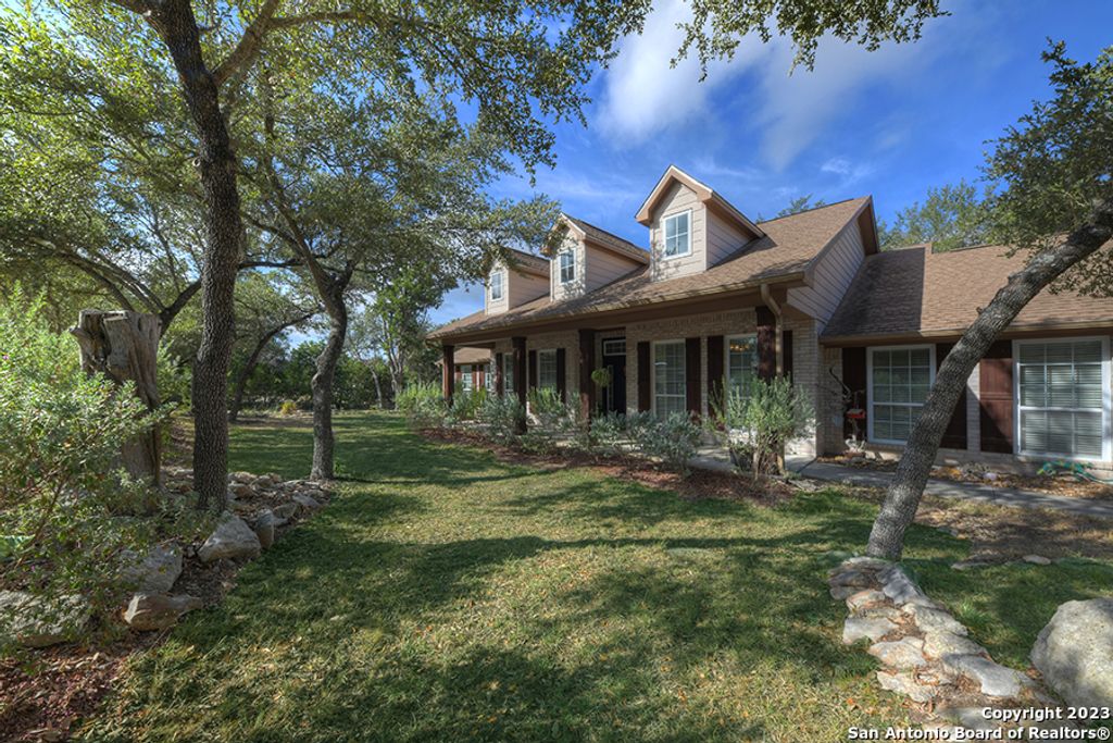 Photo of 2305 ROCKY RIDGE LOOP, Canyon Lake, TX 78133 (MLS # 1870888)