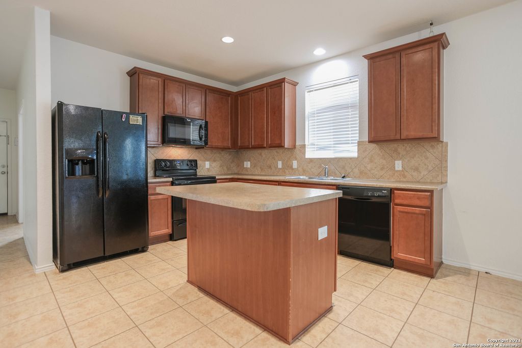 Photo of 8947 Oakwood Park, San Antonio, TX 78254 (MLS # 1911528)