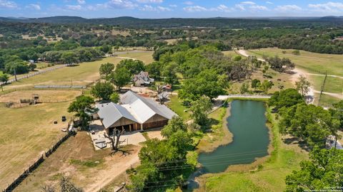 109 waring welfare Boerne TX 78006