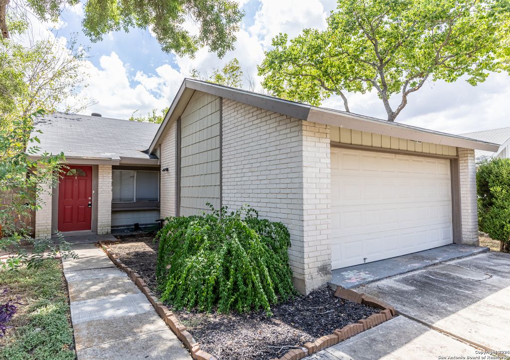 Photo of 9614 South Bend, San Antonio, TX 78250 (MLS # 1930102)