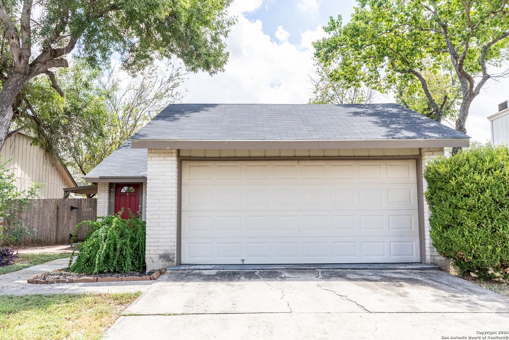Photo of 9614 South Bend, San Antonio, TX 78250 (MLS # 1930102)