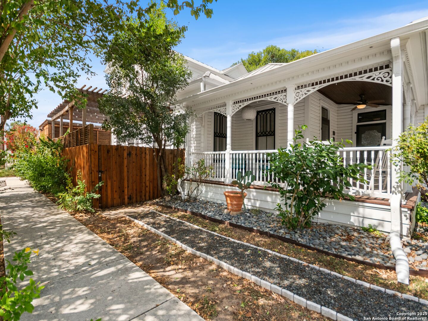 126 Daniel Street