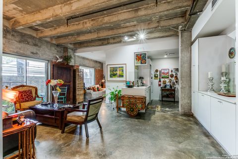 1115 S Alamo 2103 San Antonio TX 78210