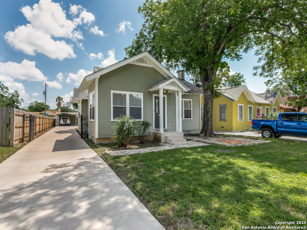 2020 W Mulberry