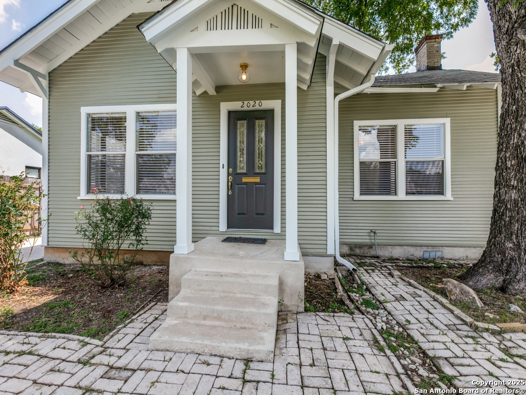 2020 W Mulberry