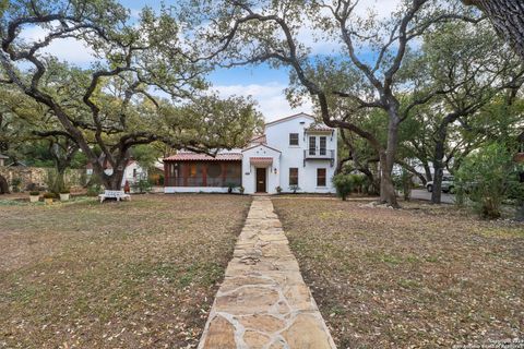 A home in Alamo Heights