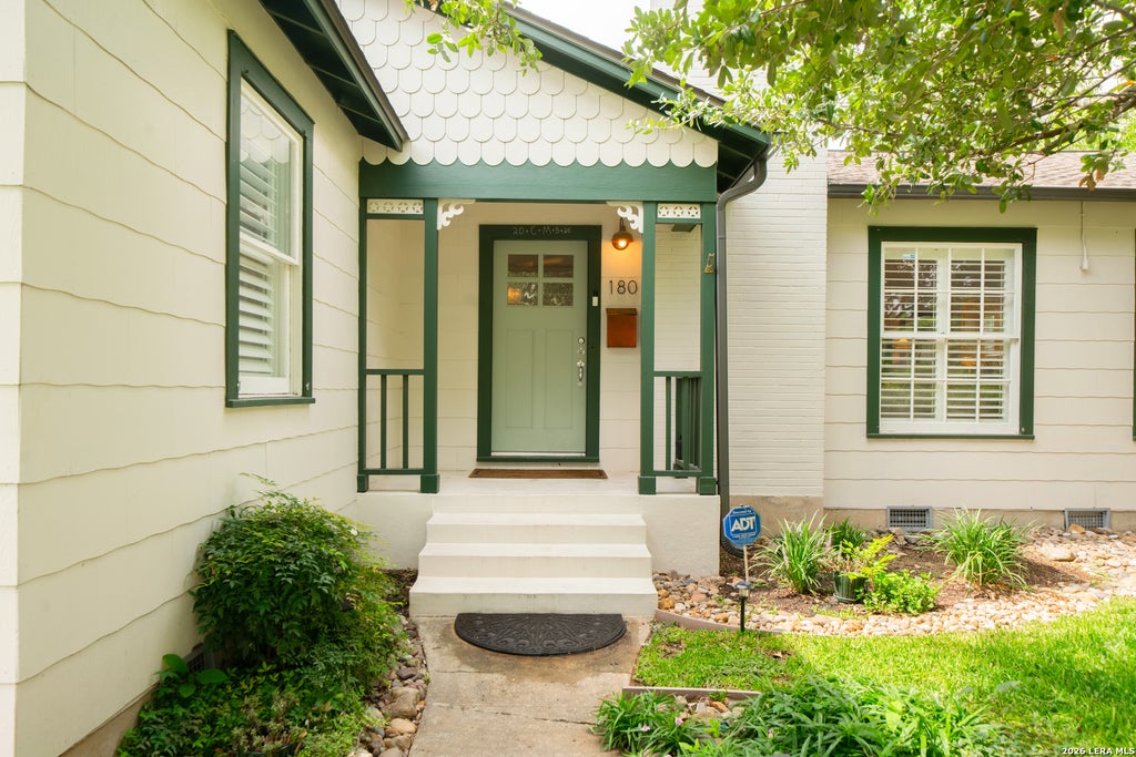 Photo of 180 Claywell Dr, Alamo Heights, TX 78209 (MLS # 2002343)