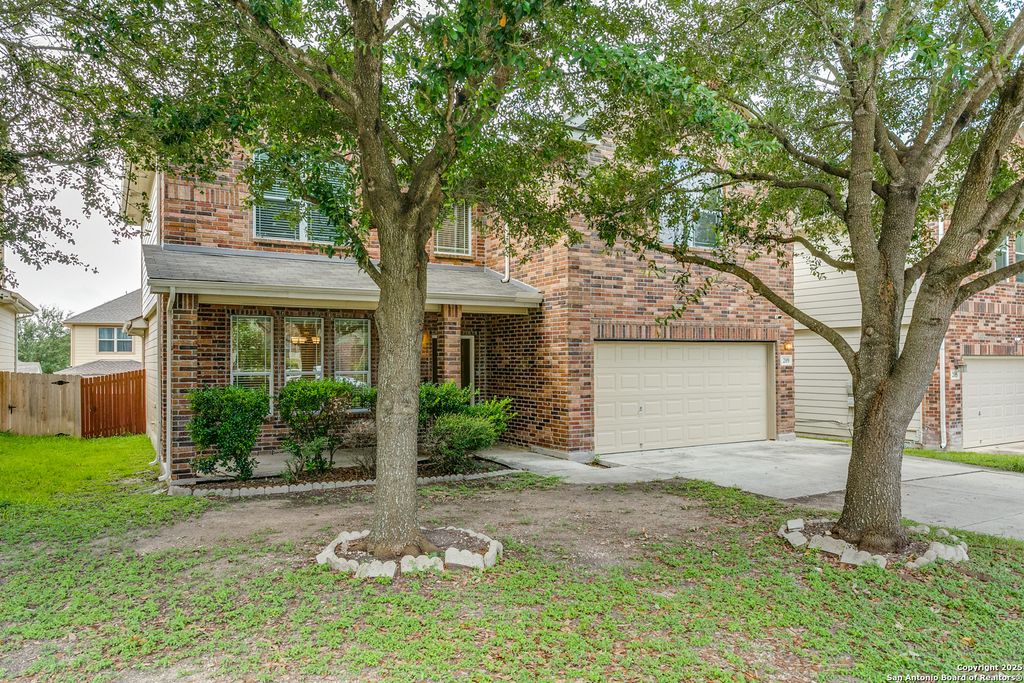 Photo of 209 Country Vale, Cibolo, TX 78108 (MLS # 1911952)