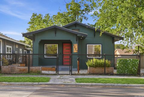 Photo of 1227 BURNET ST, San Antonio, TX 78202 (MLS # 1966963)