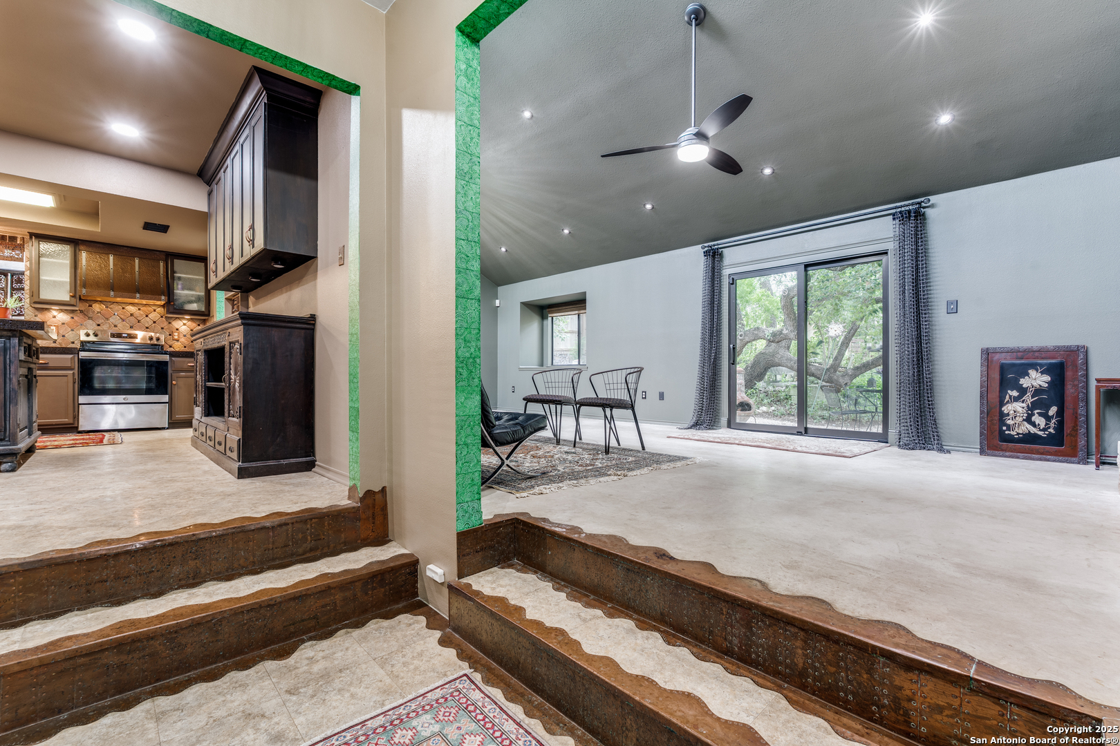 2903 Rocky Oak