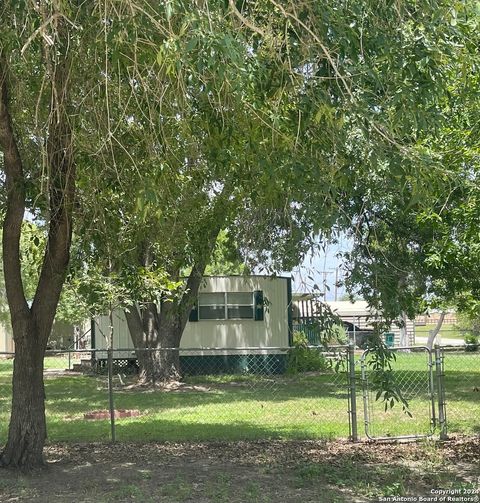 A home in Jourdanton