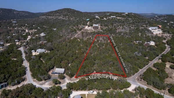 439 MARIPOSA, CONCAN, TX 78838 - Image 0efa0f1532e5bd5341ee2e60ccc5c7b2/512136676