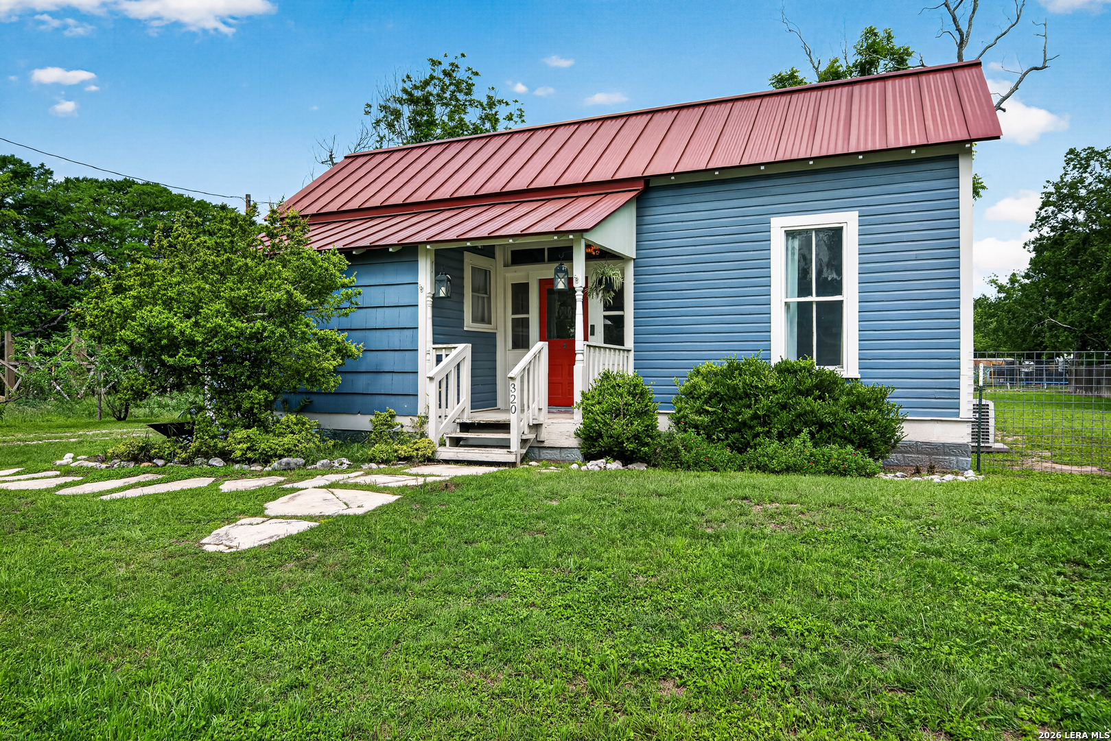 320 SECOND ST
