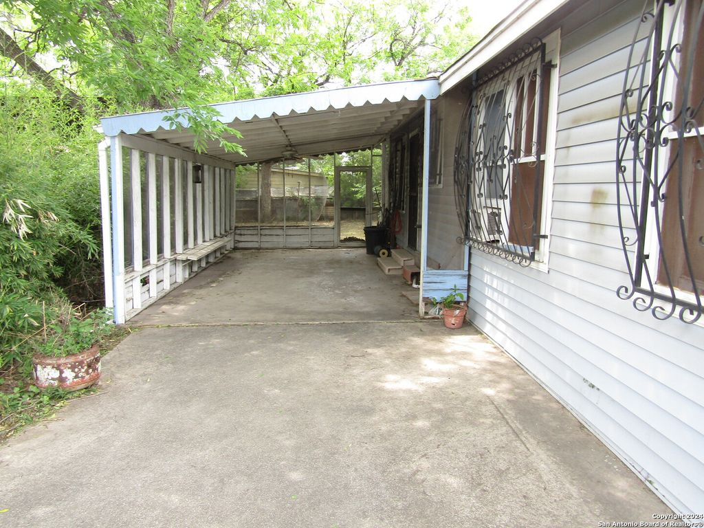 Photo of 217 LANCASTER, San Antonio, TX 78214 (MLS # 1862866)