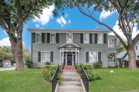 Property photo of 343 W Gramercy Pl, San Antonio, TX 78212