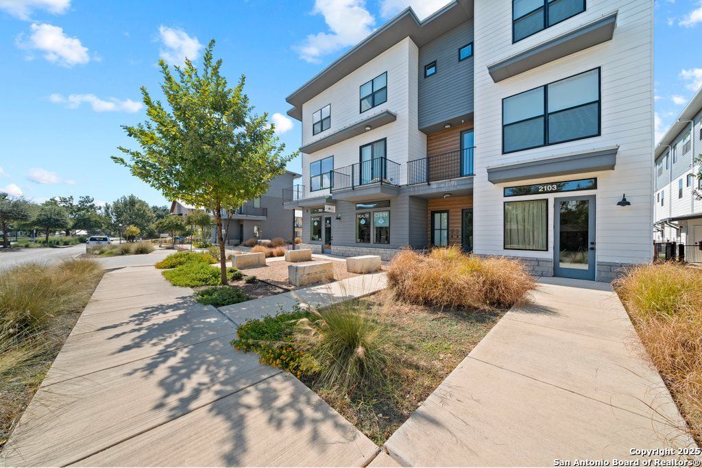 Photo of 1208 academy UNIT 2203, New Braunfels, TX 78130 (MLS # 1921730)