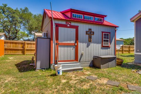 A home in Bandera