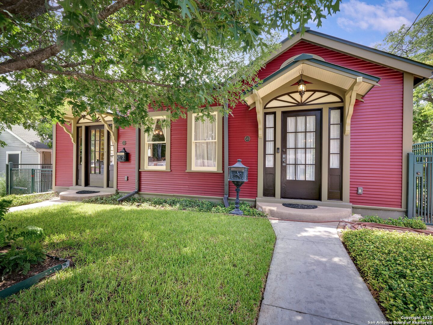 520 E Mulberry