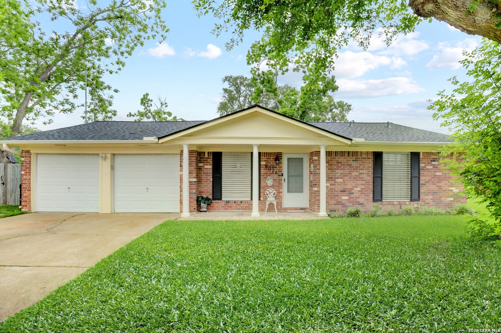 Photo of 8026 Leigh Rd, Hitchcock, TX 77563 (MLS # 2022642)