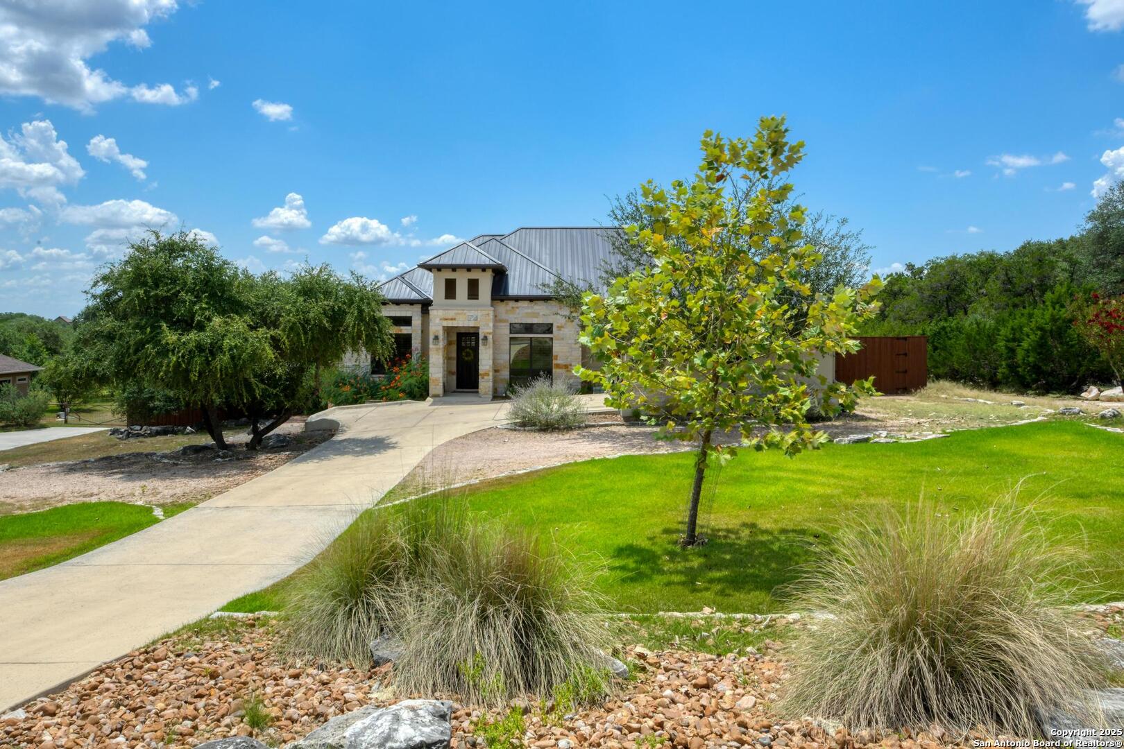230 Paradise Hills
