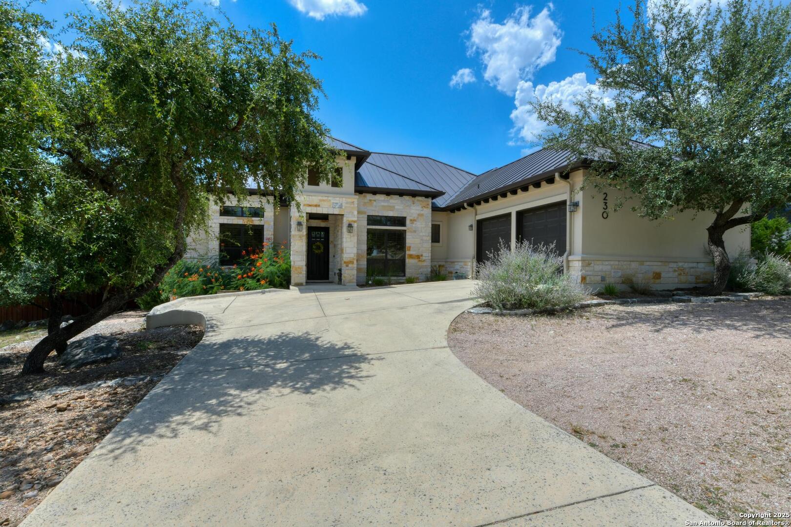 230 Paradise Hills