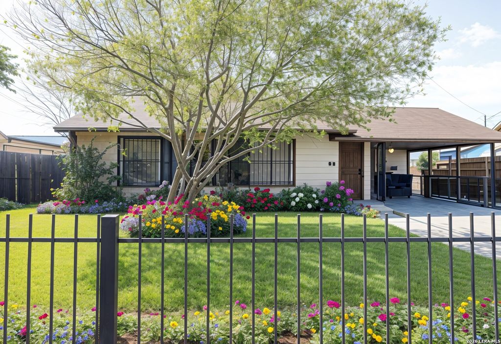 Photo of 1210 McCauley, San Antonio, TX 78224 (MLS # 1950990)