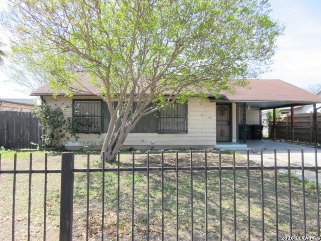 Photo of 1210 McCauley, San Antonio, TX 78224 (MLS # 1950990)