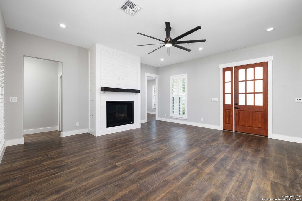 Photo of 537 Compass Rose, Canyon Lake, TX 78133 (MLS # 1872971)