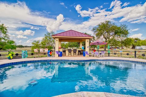 A home in Natalia