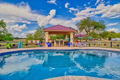 A home in Natalia