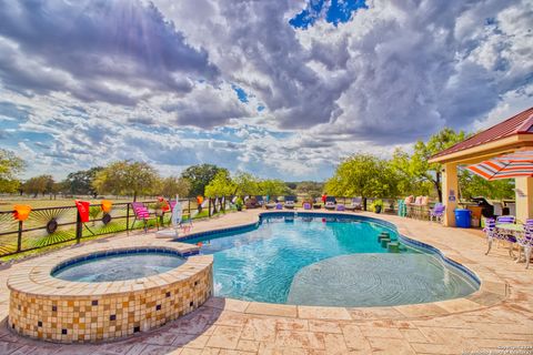 A home in Natalia