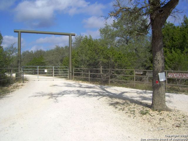 000 Frio Canyon Loop