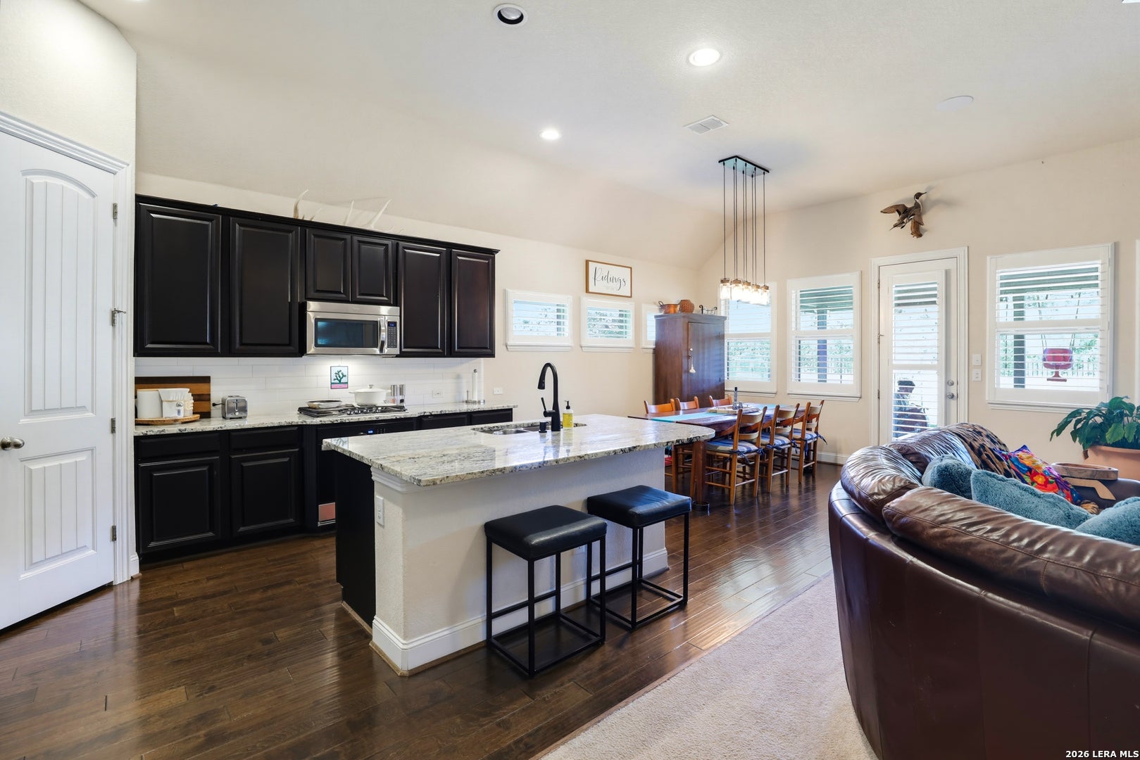 227 PARKVIEW TER