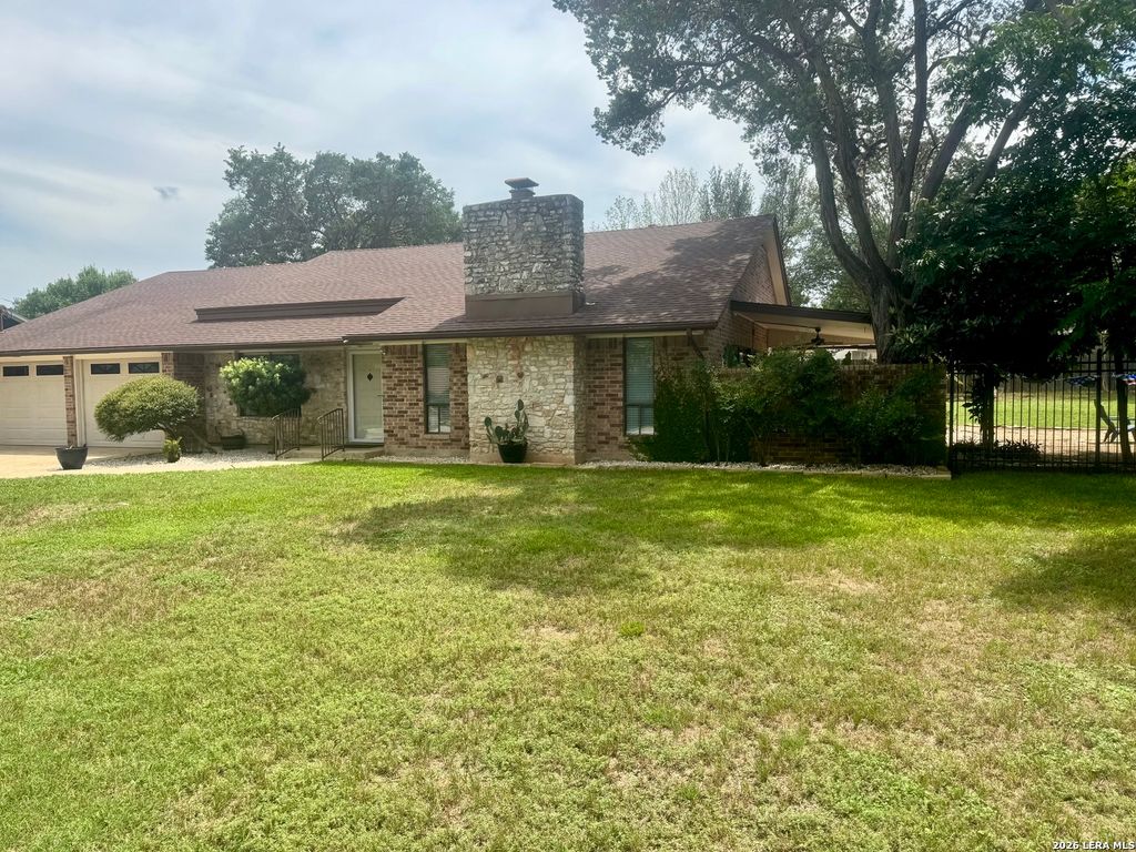 Photo of 407 Marymont, New Braunfels, TX 78130 (MLS # 1994522)