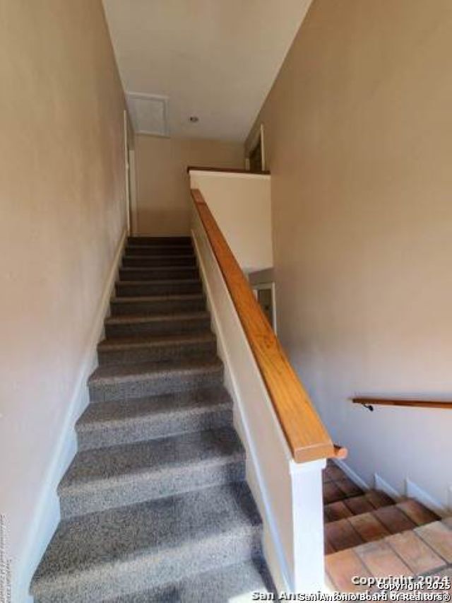 2255 Thousand Oaks 605