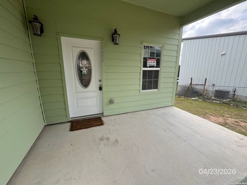 Property photo of 2250 Golf Dr, Spring Branch, TX 78070
