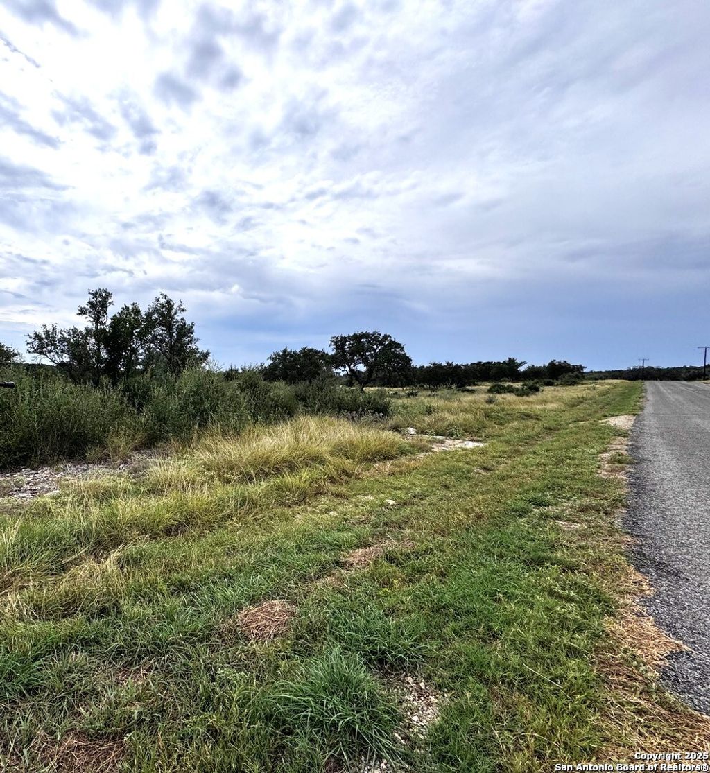 Photo of 261 Grand Ranch, Hondo, TX 78861 (MLS # 1930250)