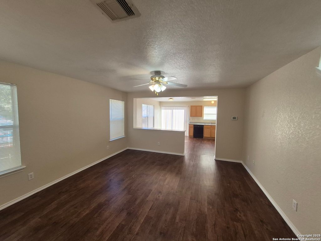 Photo of 102 Kenrock Ridge, San Antonio, TX 78254 (MLS # 1921949)