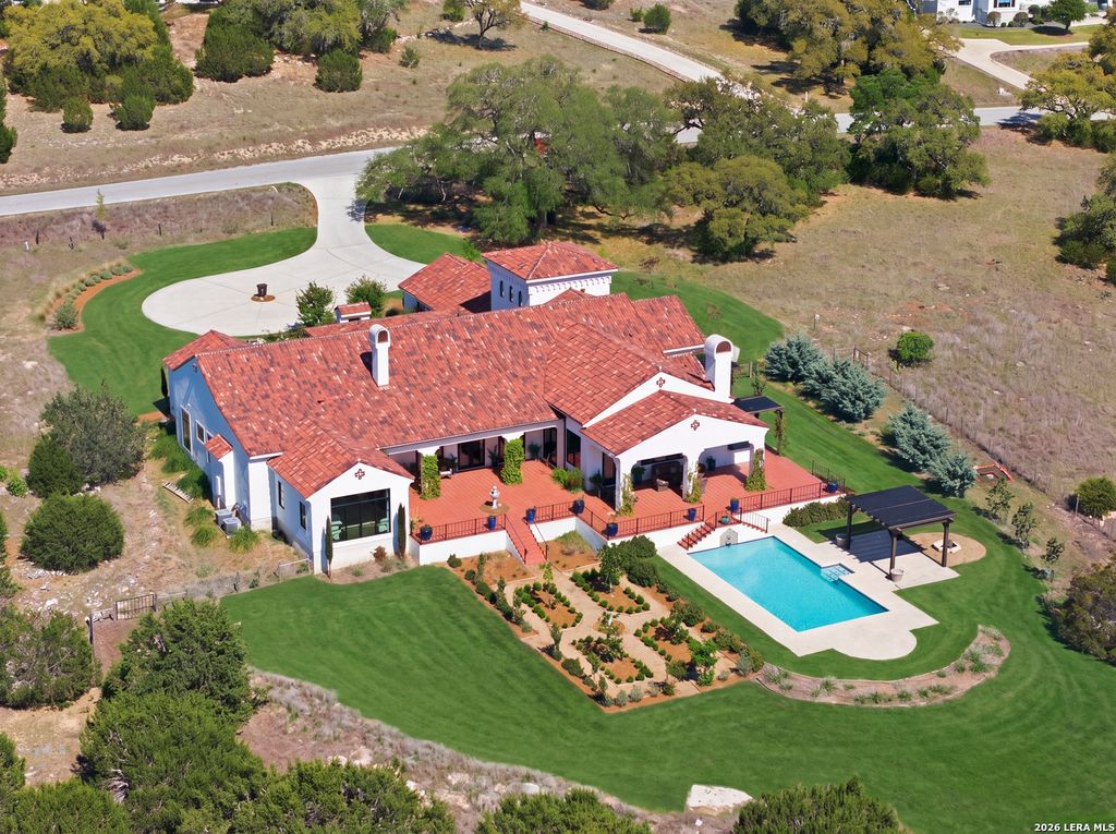 Photo of 84 Sunriver, Boerne, TX 78006 (MLS # 1958248)