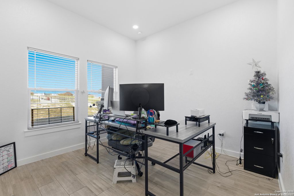 Photo of 136 Summer Meadow, La Vernia, TX 78121 (MLS # 1929601)