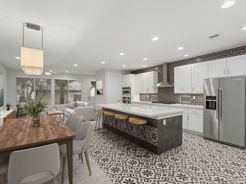 Photo of 350 E Olmos Drive, San Antonio, TX 78212 (MLS # 1912173)