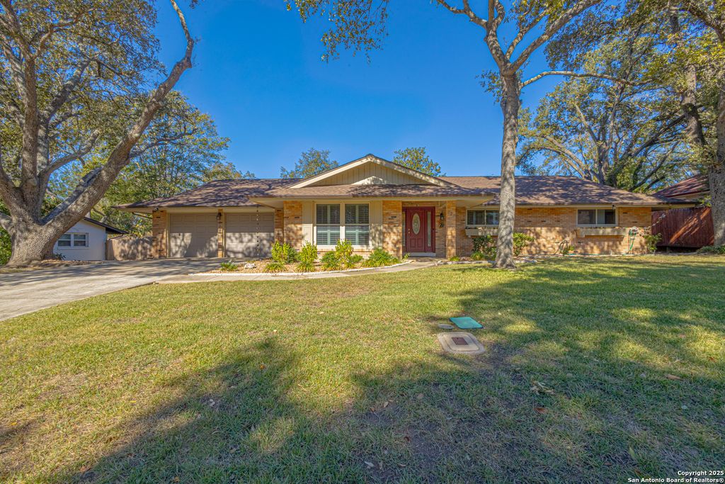 Photo of 729 Rocklyn Dr, Windcrest, TX 78239 (MLS # 1923097)