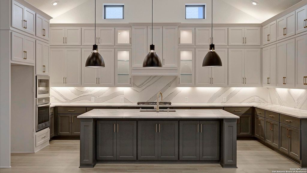 Photo of 105 Tortuga, Boerne, TX 78006 (MLS # 1891201)