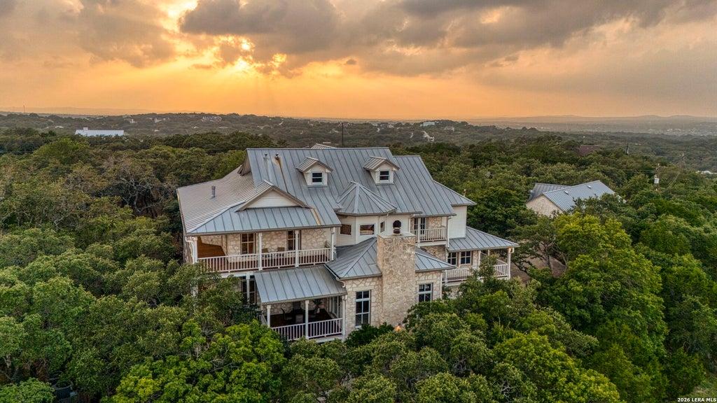 Photo of 7419 SECRETARIAT LN, Fair Oaks Ranch, TX 78015 (MLS # 1994180)