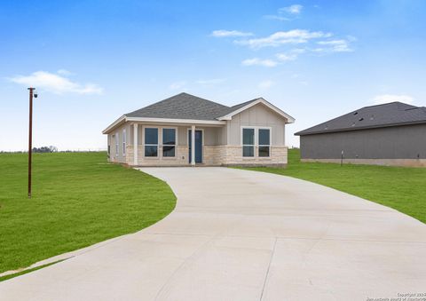 140 Camino Verde La Vernia TX 78121