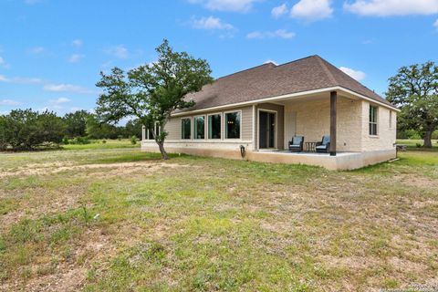 A home in Bandera